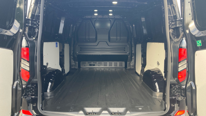 Ford Transit Custom 320 L2 Diesel Fwd 2.0 EcoBlue 150ps H1 Van Limited - Image 12